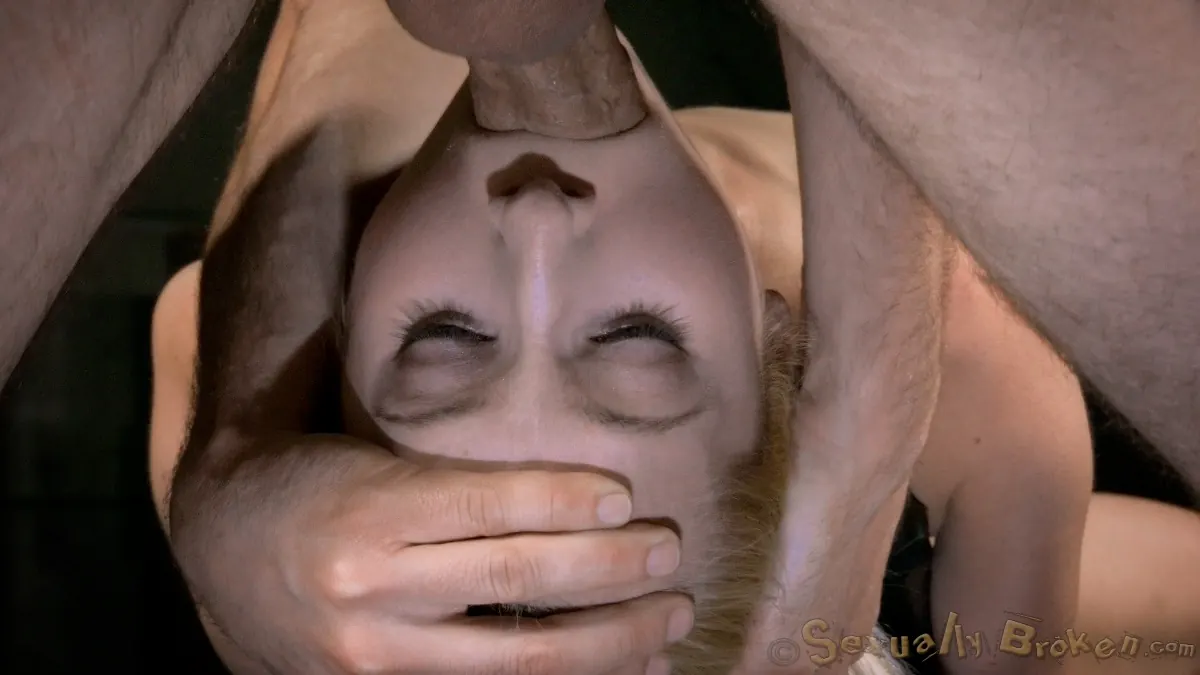 Insex '小柄なディープ・フロート・チャンピオンのオデット・ドラクロワは、クソなマシンに縛られ、' 主演 Odette Delacroix (写真 6)